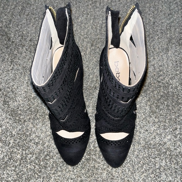 BEBE Sky-High Booties 👠 - Picture 2 of 8